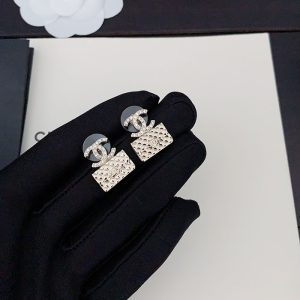 シャネル ピアス ロゴ