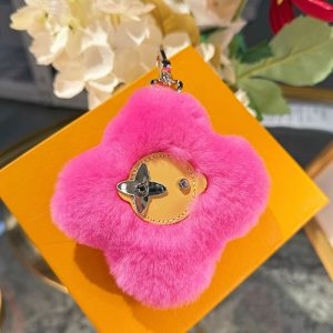 ルイヴィトン チャーム 新作