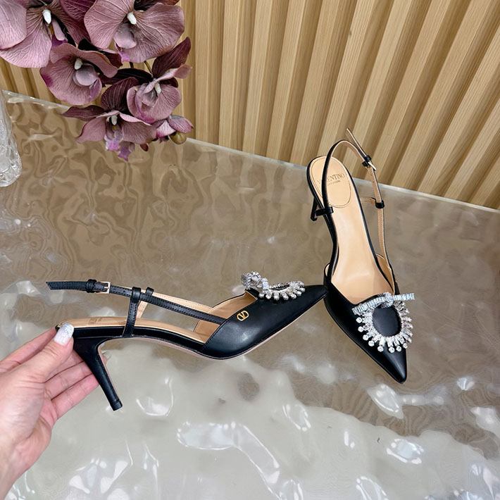 ヴァレンティノ 靴 シューズ レディース VALENTINO 80mm レザースクエアビジューパンプス 2628215 ヴァレンティノ パンプス 黒 - 画像 (2)