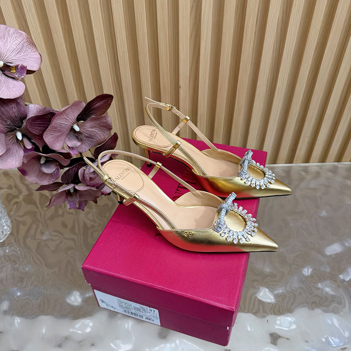 ヴァレンティノ 靴 シューズ レディース VALENTINO 65mm レザースクエアビジューパンプス 2628221 ヴァレンティノ 靴 レディース - 画像 (2)