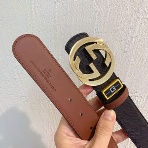 グッチ ベルト 値段