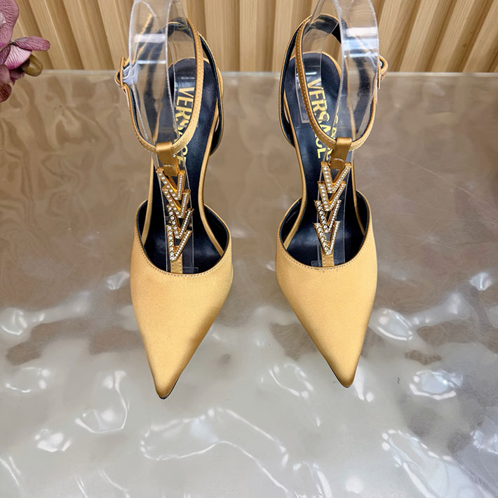 最高級ヴェルサーチェスーパーコピー VERSACE セーフティ ピン キトン ヒール パンプス 2628232 ヴェルサーチ 靴 レディース - 画像 (5)