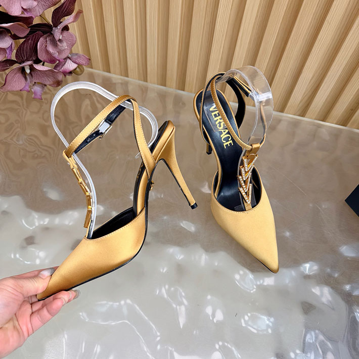 最高級ヴェルサーチェスーパーコピー VERSACE セーフティ ピン キトン ヒール パンプス 2628232 ヴェルサーチ 靴 レディース - 画像 (3)