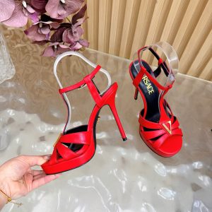 ヴェルサーチ ヒール