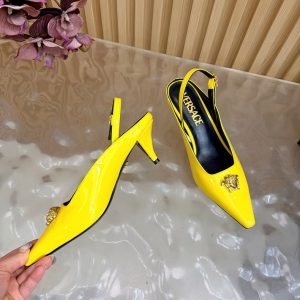 パンプス ハイブランド ローヒール