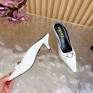 パンプス 仕事 用 ブランド