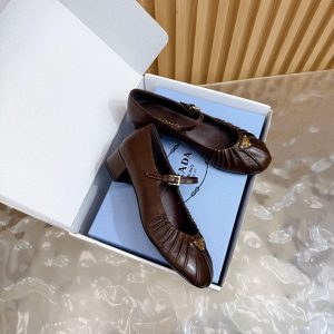 プラダ パンプス フラット