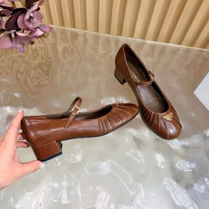 プラダ 靴 レディース