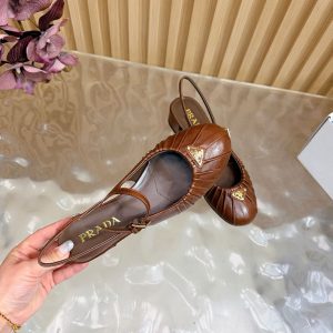 プラダ 靴 レディース パンプス