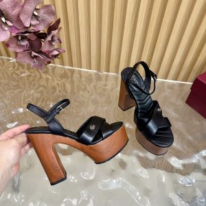 グッチ サンダル アウトレット