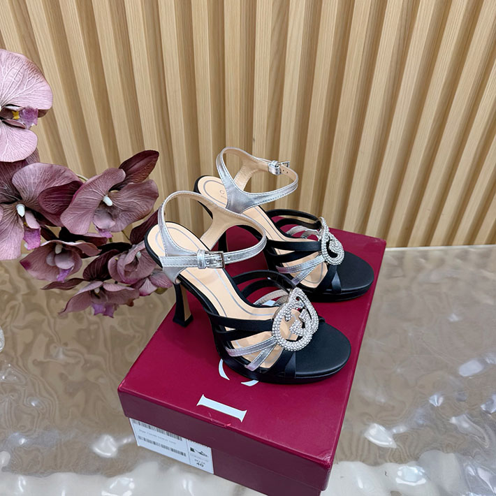 グッチ直営アウトレット店 GUCCI 105mm pump with crystal Interlocking G 2628314 グッチ アウトレット店舗 一覧 - 画像 (7)