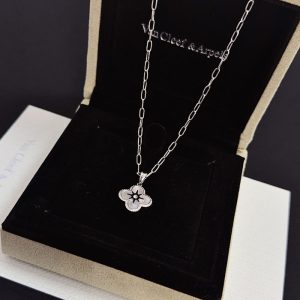 ヴァンクリーフ ネックレス 人気色