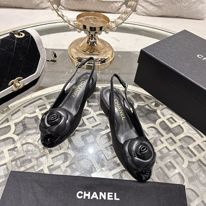 最高級シャネルスーパーコピー CHANEL 45mm カメリア ポインテッドトゥ サンダル ベルベット 2628367 サンダル レディース 人気 40代 - 画像 (2)