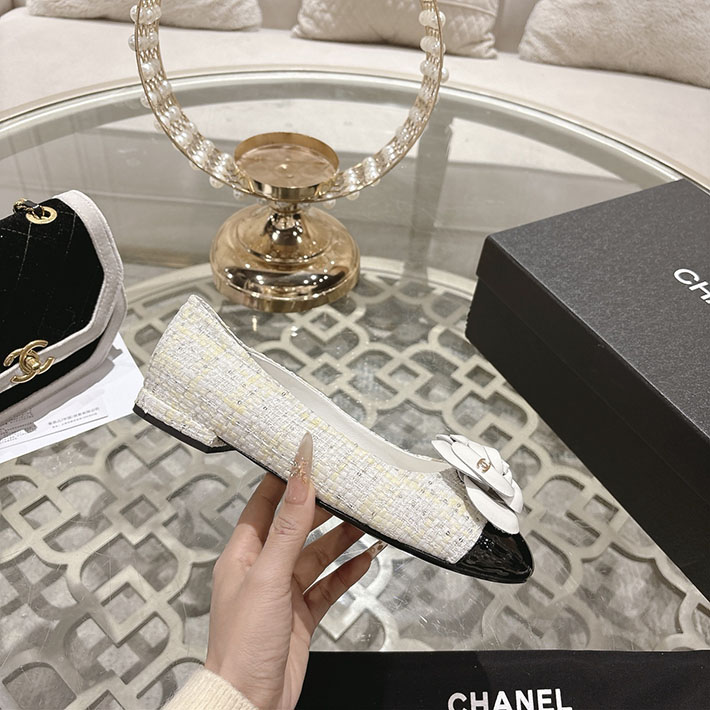 最高級シャネルスーパーコピー CHANEL 45mm 大人気バレリーナ フラットシューズ ホワイト 2628388 シャネル バレエシューズ 人気 - 画像 (8)