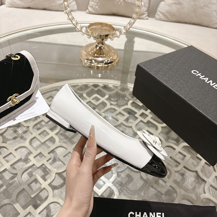最高級シャネルスーパーコピー CHANEL 45mm 大人気バレリーナ フラットシューズ ホワイト 2628396 シャネル パンプス 値段 - 画像 (9)
