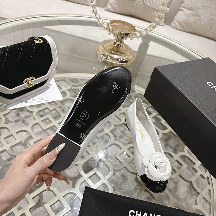 最高級シャネルスーパーコピー CHANEL 45mm 大人気バレリーナ フラットシューズ ホワイト 2628396 シャネル パンプス 値段 - 画像 (5)