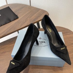 プラダ パンプス フラット