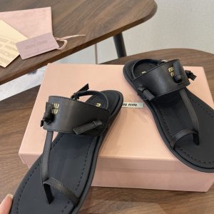 ミュウミュウ トングサンダル