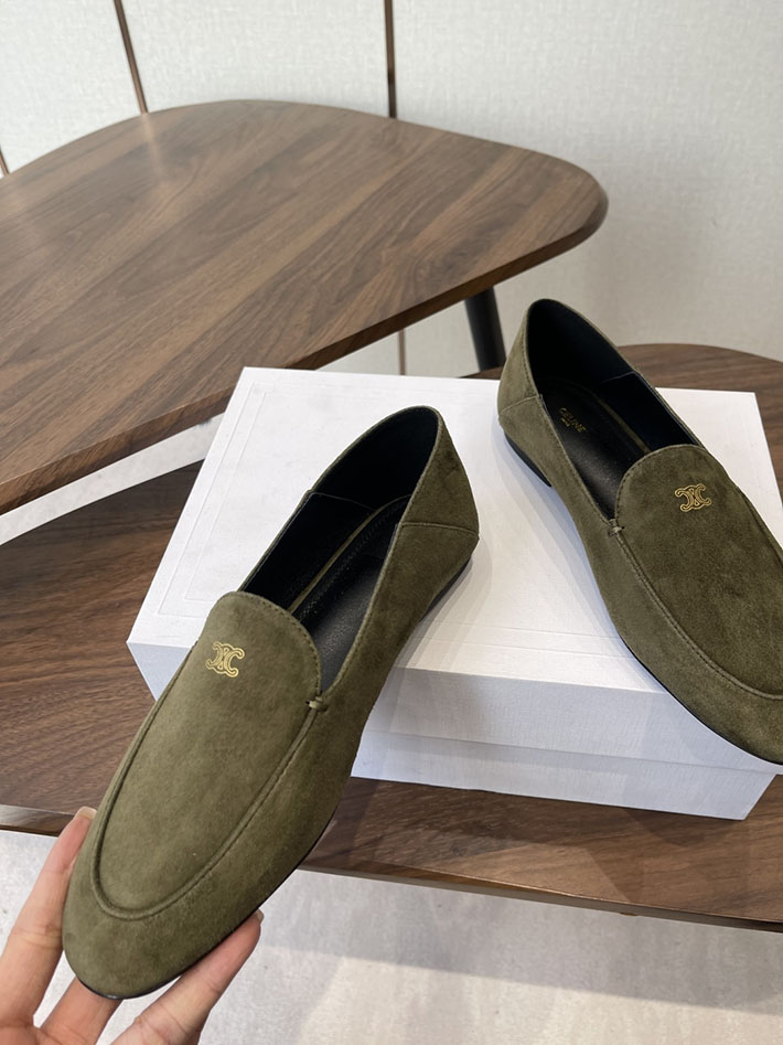 セリーヌ ローファー アウトレット