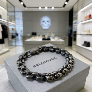 バレンシアガ ブレスレット 公式
