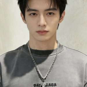 バレンシアガ ネックレス メンズ