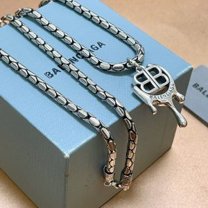 バレンシアガ ネックレス BB