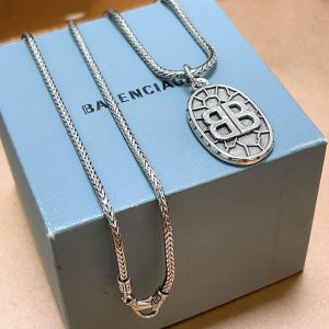 メンズネックレス ハイブランド 40代