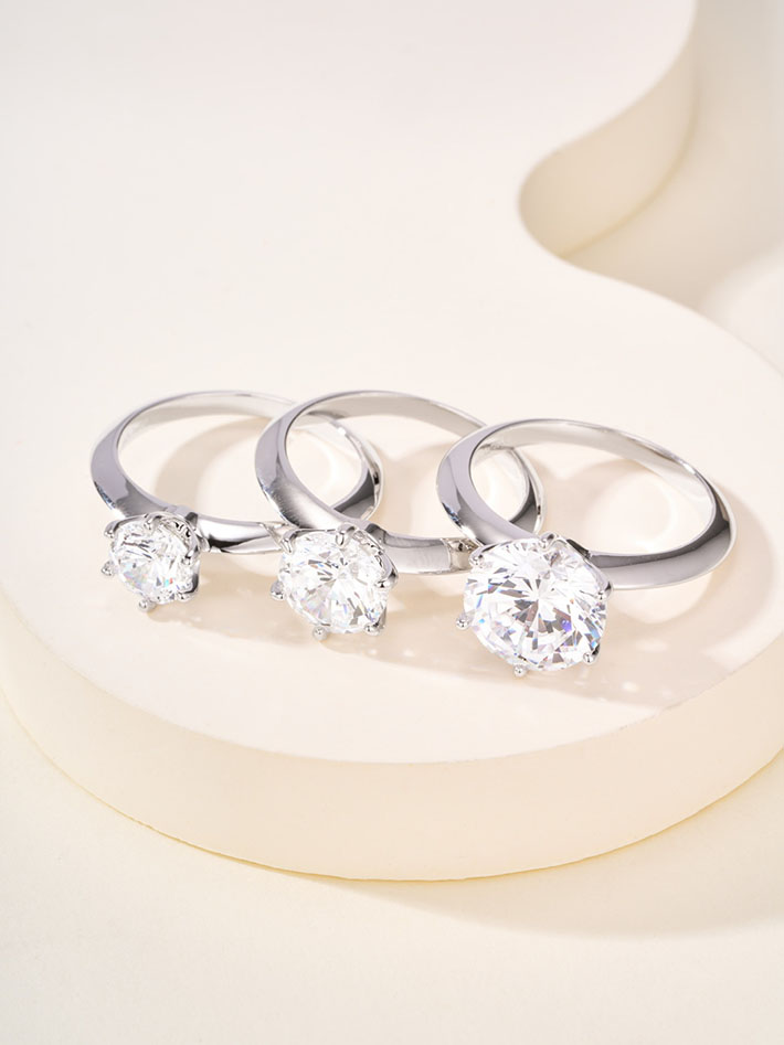 ティファニー トゥルー 婚約指輪