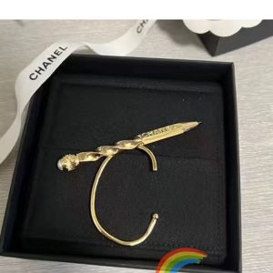 シャネル イヤー