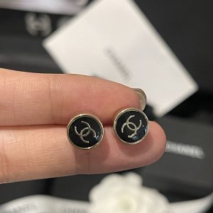 シャネル ピアス 小さめ