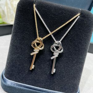 ティファニー ノット ネックレス