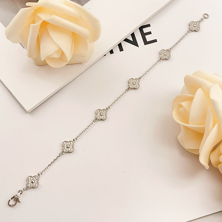 最高級ヴァンクリーフスーパーコピー VAN CLEEF & ARPELS スウィート アルハンブラ ブレスレット、6モチーフ VCARO85700 ヴァン クリーフ ブレスレット 人気 - 画像 (7)