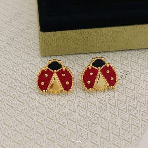 ヴァンクリーフ ピアス 安い