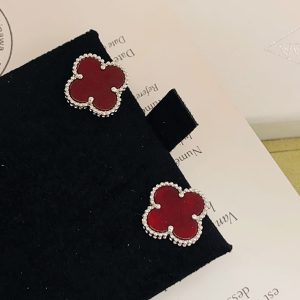 ハイブランド ピアス 1万円以下