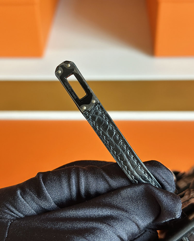 HERMES バーキン20cm セリエ フォーブル ミッドナイト クロ×ジョーヌアンブル×オレンジ ヴォー・マダム×クロコダイル アリゲーターマット×スイフト ブラック金具 2627855 - 画像 (6)