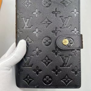 ルイヴィトン 手帳カバー 新品