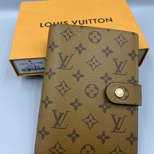 ルイヴィトン 手帳 人気