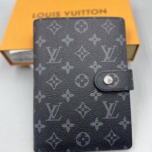 ルイヴィトン アジェンダ サイズ