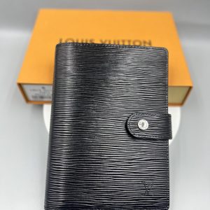 ルイヴィトン 手帳カバー エピ