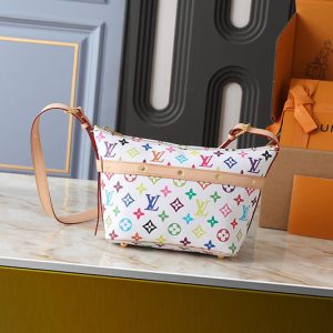 ルイヴィトン 村上隆 仲 里依紗