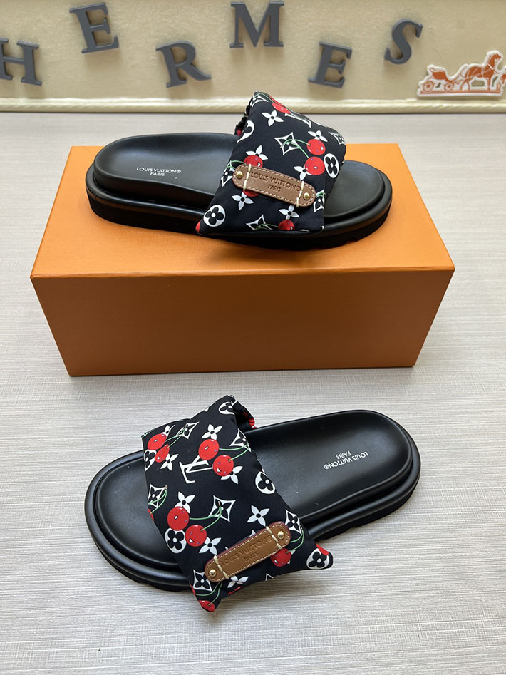 メンズ・レディース兼用 ルイヴィトン サンダル Louis Vuitton x TM プールピロー ミュール 2629017 ルイヴィトン 靴 黒 - 画像 (8)