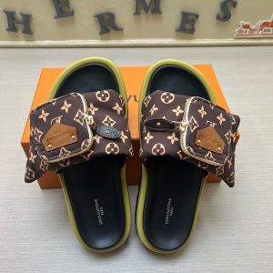 1日 歩いても疲れないサンダル