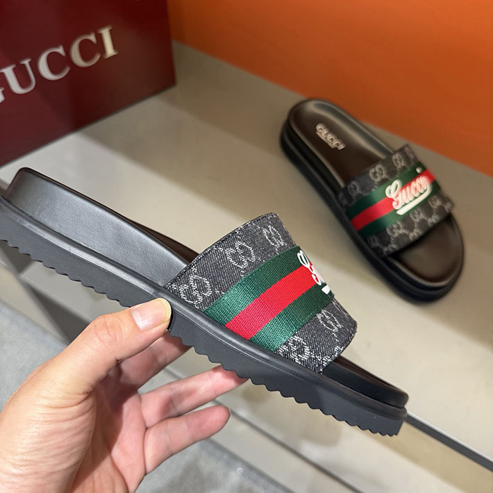 グッチ直営アウトレット店 GUCCI ラバーメンズ スライドサンダル シューズ 2629081 グッチ サンダル メンズ - 画像 (7)