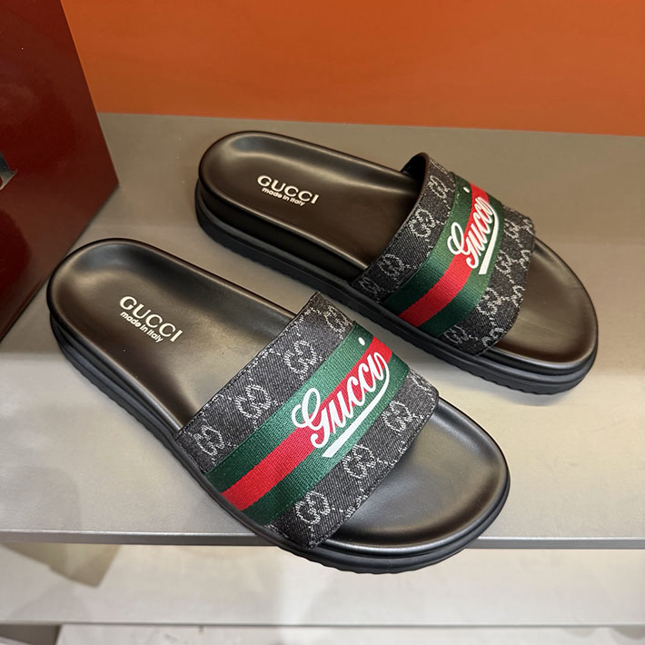 グッチ直営アウトレット店 GUCCI ラバーメンズ スライドサンダル シューズ 2629081 グッチ サンダル メンズ - 画像 (2)