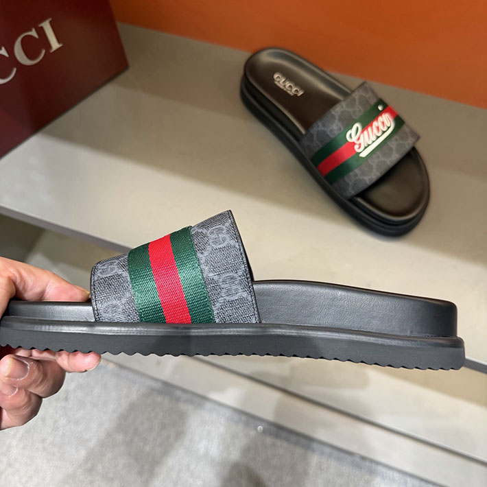 グッチ直営アウトレット店 GUCCI ラバーメンズ スライドサンダル シューズ 2629084 グッチサンダル値段 - 画像 (5)