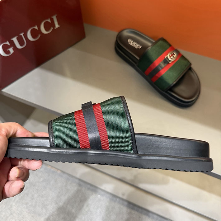 グッチ直営アウトレット店 GUCCI ラバーメンズ スライドサンダル シューズ 2629085 グッチ シューズ サンダル - 画像 (5)