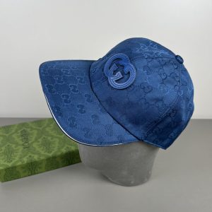 グッチ 帽子 コーデ