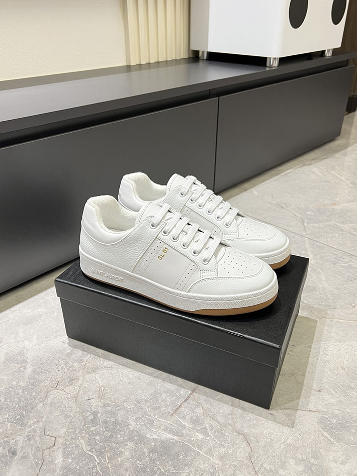 サン ローラン アウトレット どれくらい 安い