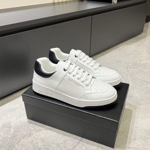 サン ローラン アウトレット 値段