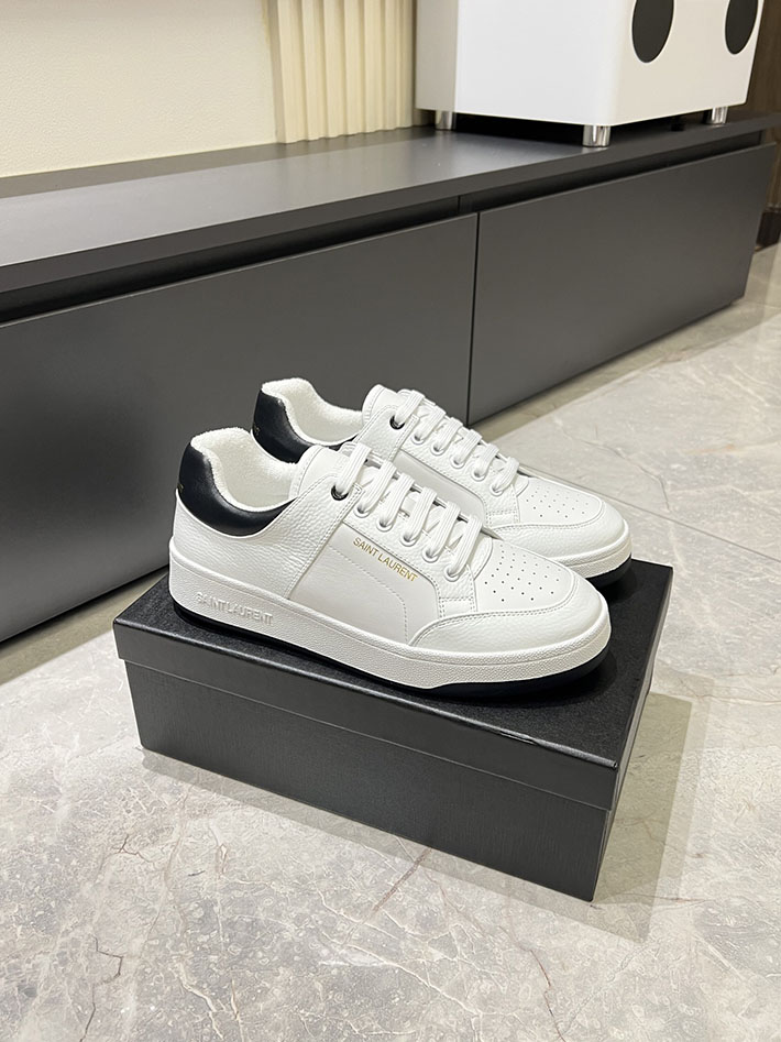 サン ローラン アウトレット 値段